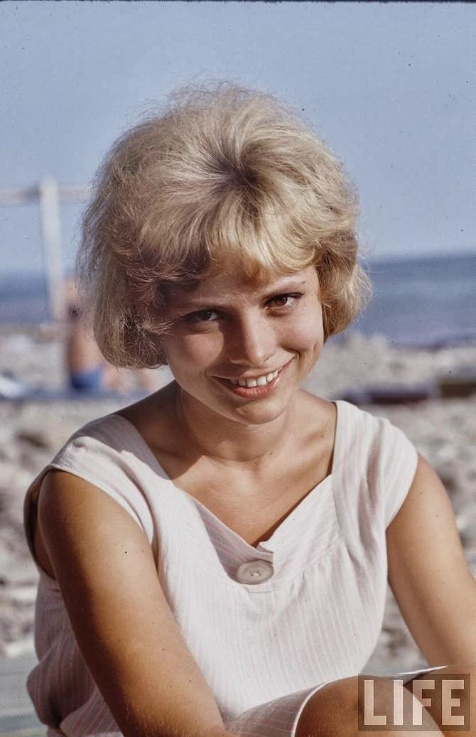 Советская молодежь 60-х на пляже: фотографии Билла Эпприджа 