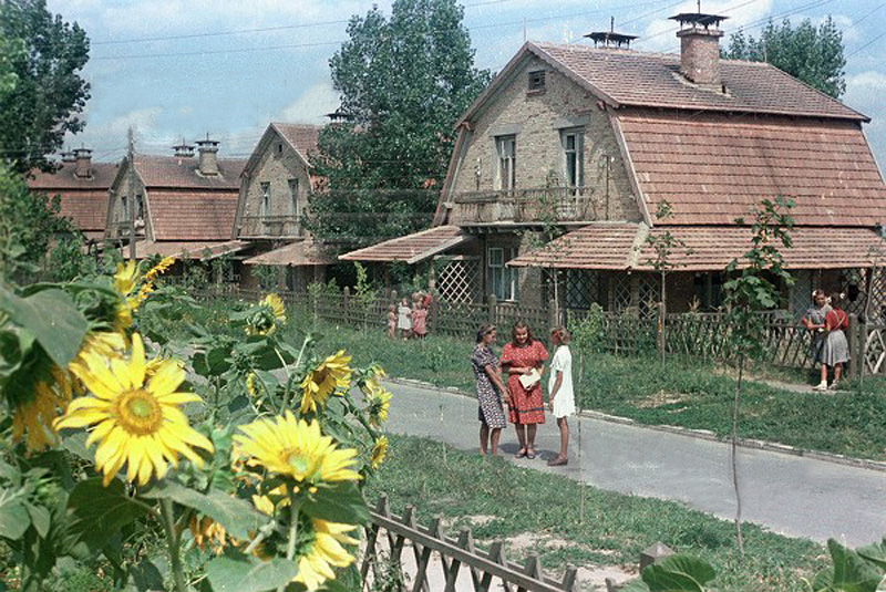 Советская провинция в цвете. ( 95 фото ) 0_cc662_738c5657_XL.jpg