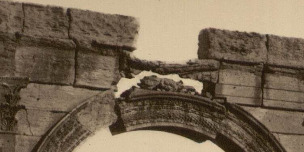 Триумфальная арка императора Септимия Севера в Пальмире 