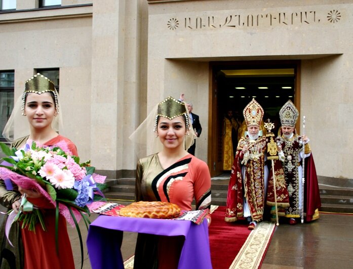 В Москве освящен самый высокий армянский храм в мире... 
