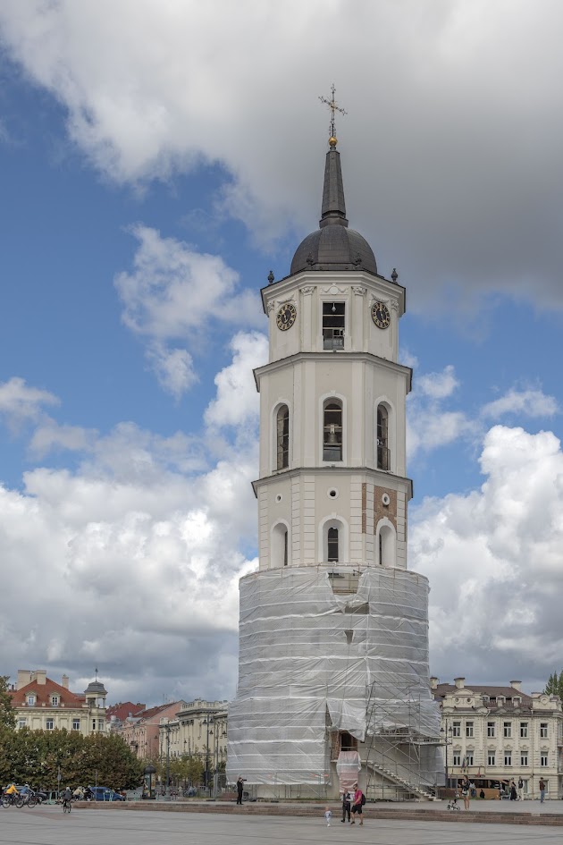Vilnius, прогулка по центру  Vilnius, прогулка по центру