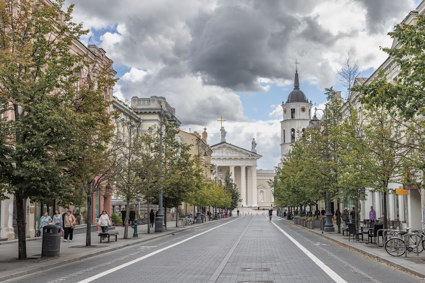 Vilnius, прогулка по центру  Vilnius, прогулка по центру