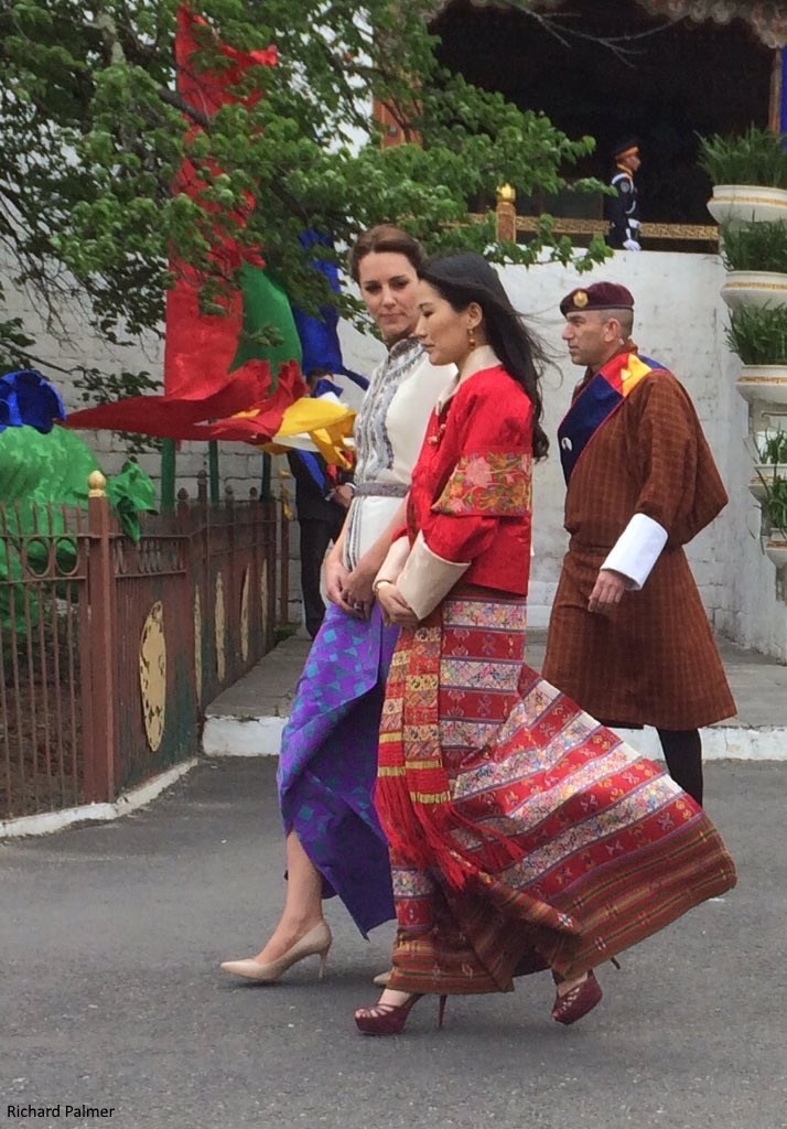 Визит герцога и герцогини Кембриджских в Бутан, день 1 (встреча с королевской четой Бутана) 