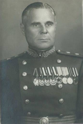 Военачальники РККА, у которых после войны звание стало ниже, чем было до войны. 