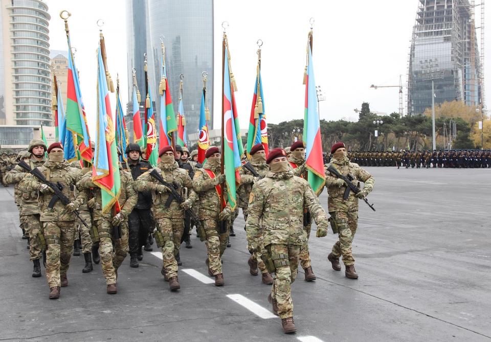 Военный парад в Баку 