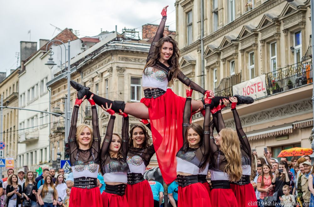 YARYCH STREET FEST 2016 - праздник спорта и позитива в центре Львова 
