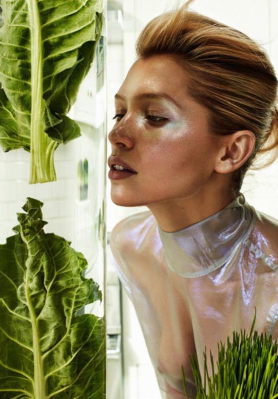 The New Green Power Ð´Ð»Ñ Vogue Paris May 2017 / ÐÐ¾Ð´ÐµÐ»Ñ Hana Jirickova Ð¤Ð¾ÑÐ¾Ð³ÑÐ°Ñ Alique