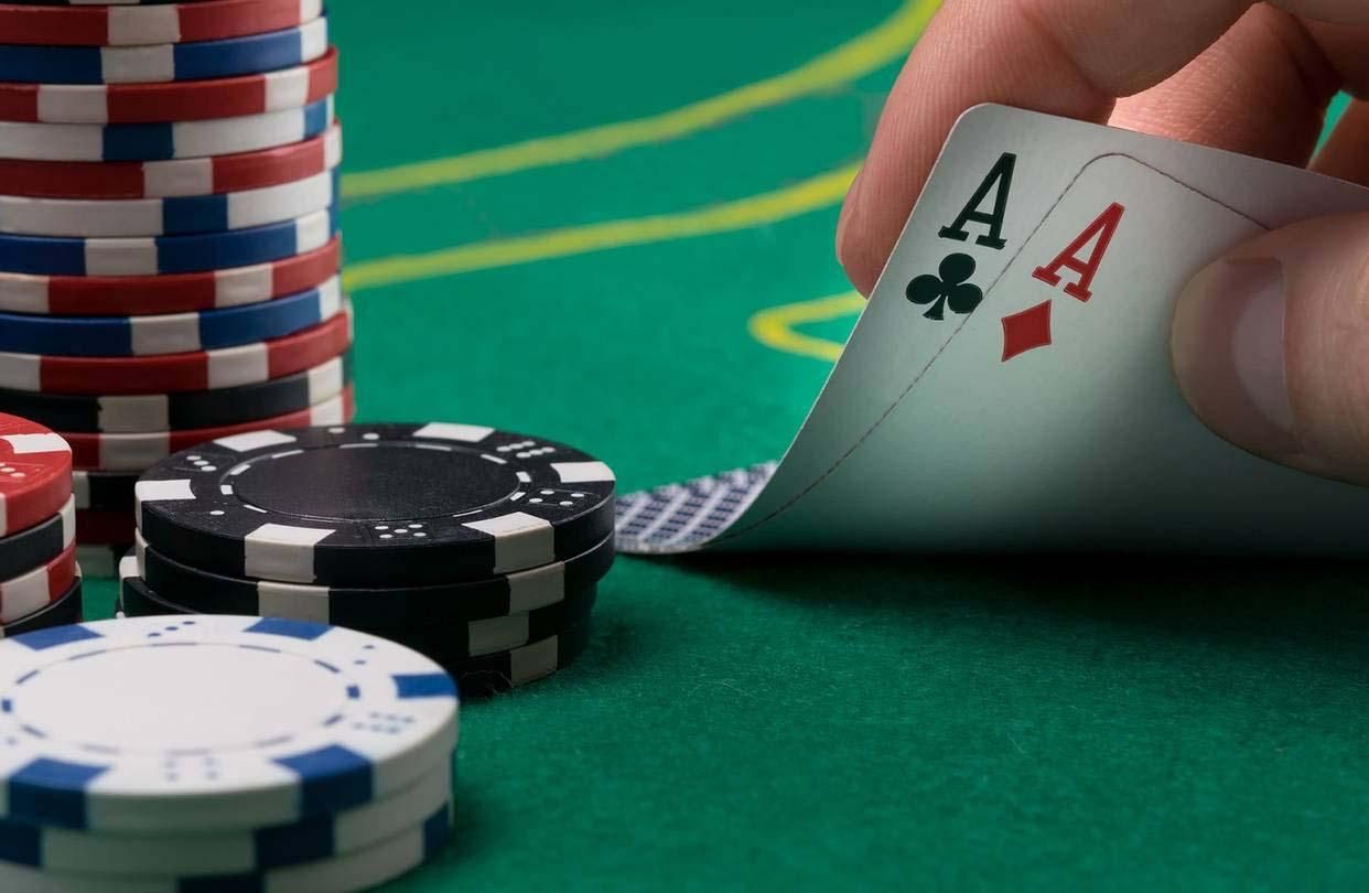 Как играть в покер на Pokerdom и выигрывать: советы для новичков