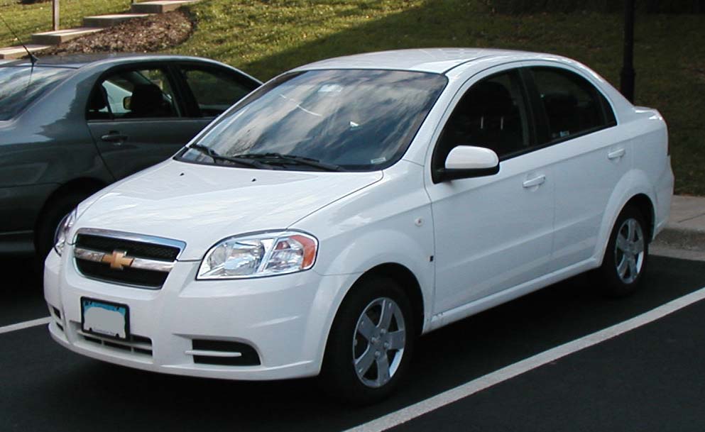 Chevrolet Aveo sedan для молодых автолюбителей