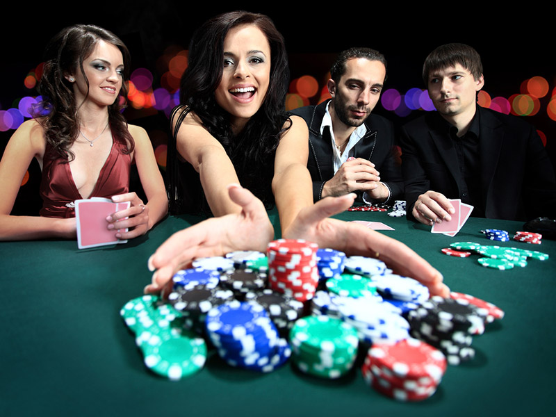 Играть в покер онлайн бесплатно: варианты игры без вложений