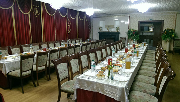 Где провести поминальный обед в Москве или Московской области?